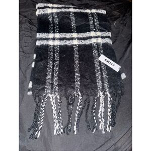 NWT DKNY scarf
